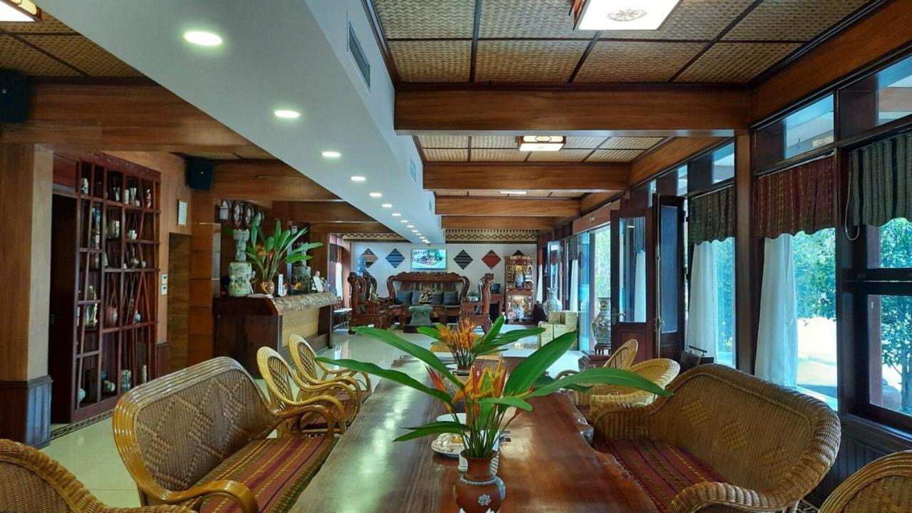 Hoa Binh Hotel Buitenkant foto