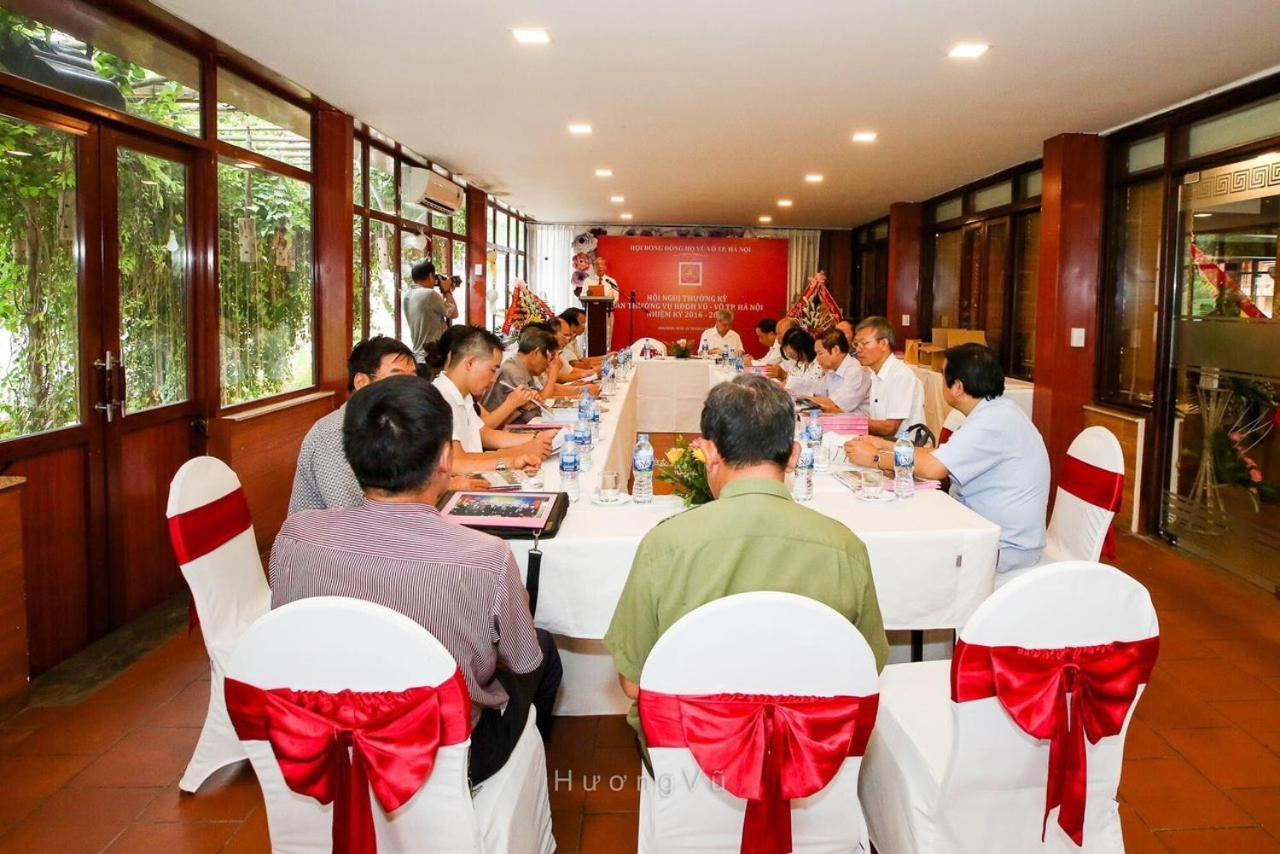 Hoa Binh Hotel Buitenkant foto