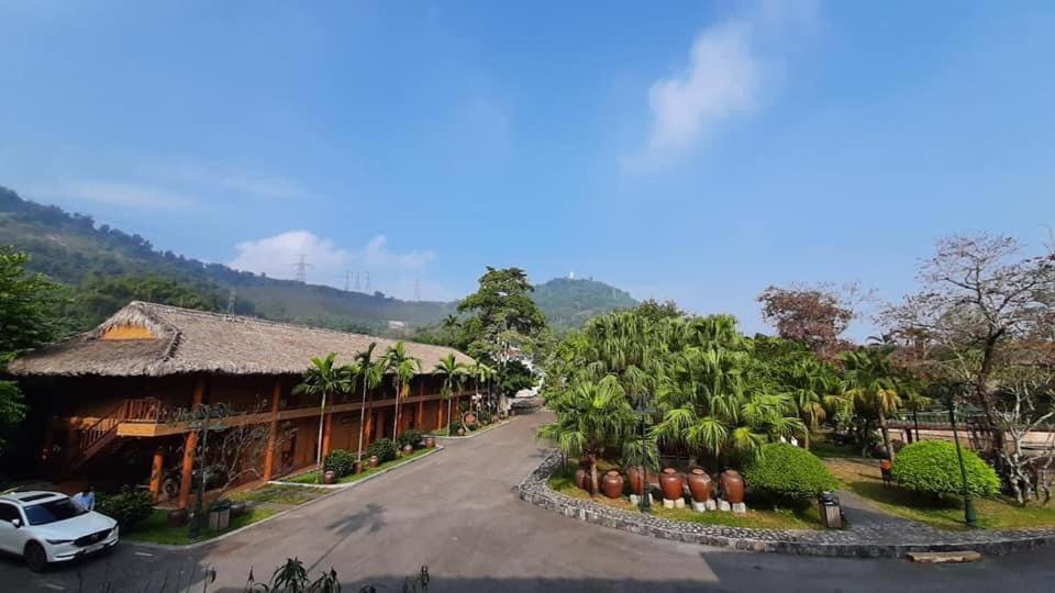 Hoa Binh Hotel Buitenkant foto