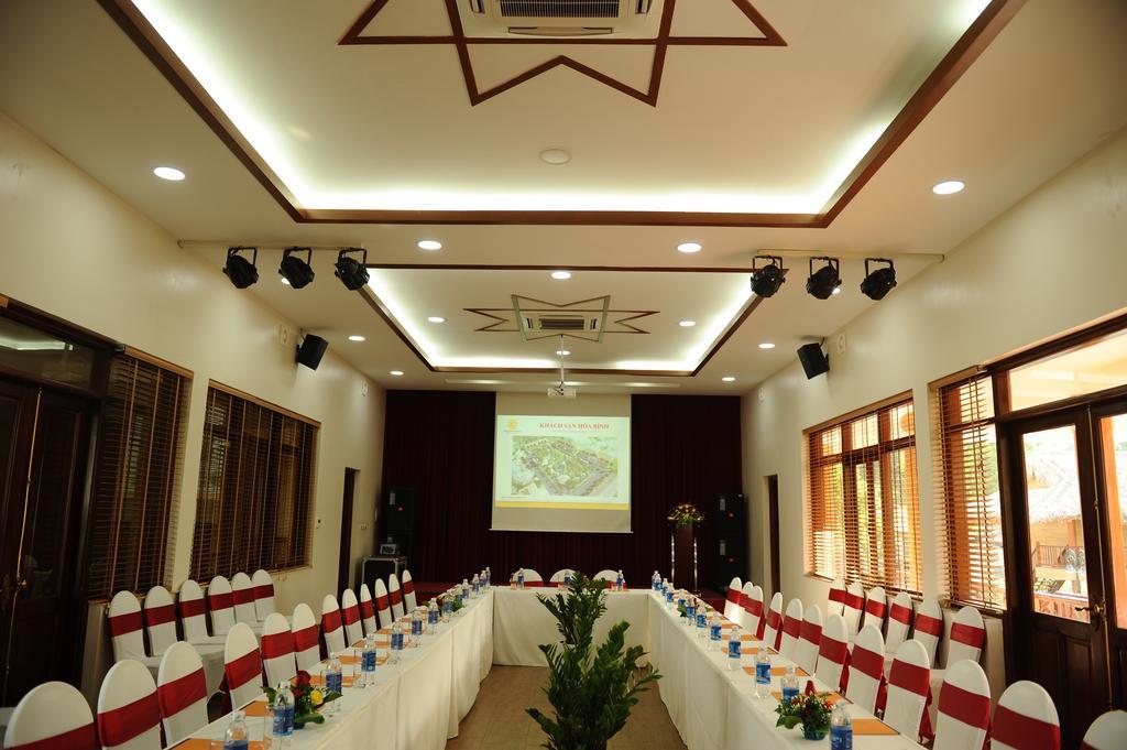 Hoa Binh Hotel Buitenkant foto