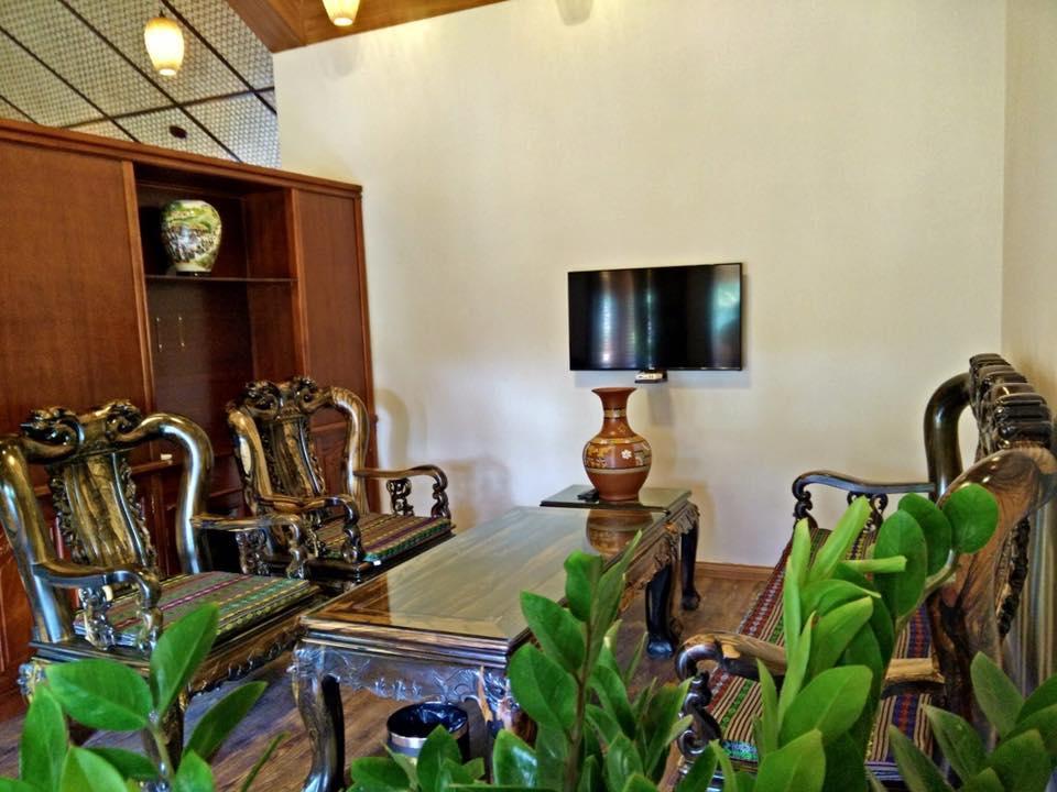 Hoa Binh Hotel Buitenkant foto